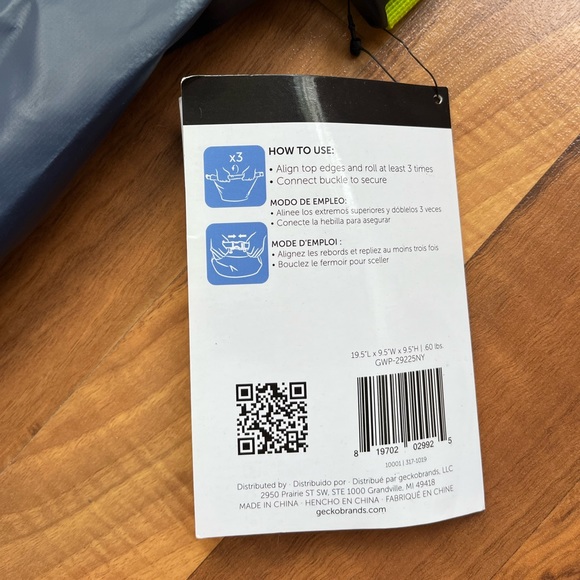 GeckoBrand Hydroner Outdoor 20L Waterproof Backpack for Hiking Extreme Sports - Picture 5 of 9